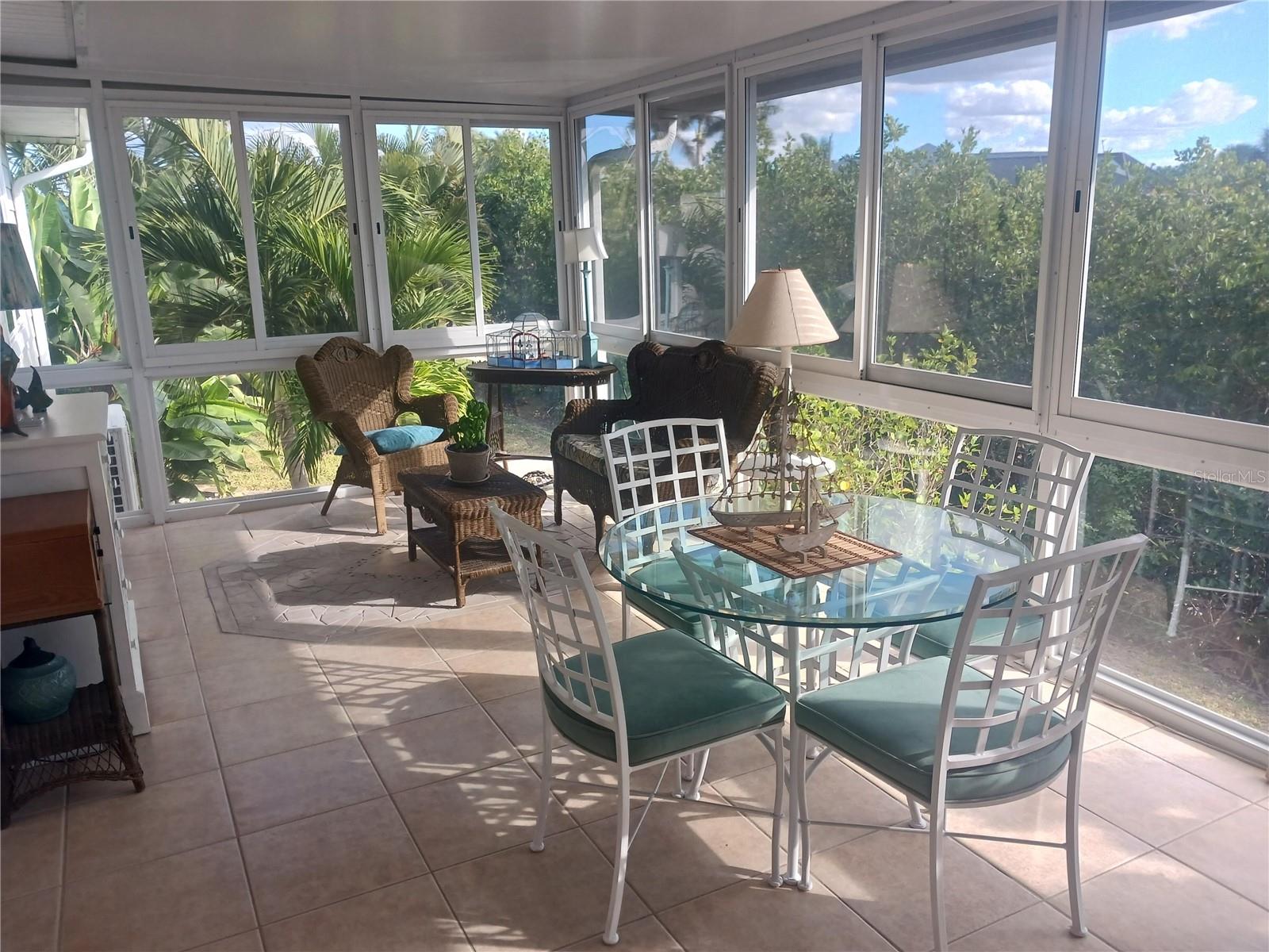 Image 14 of 19 For 621 Sturgeon Place