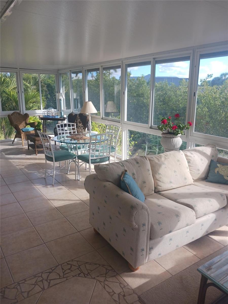 Image 16 of 19 For 621 Sturgeon Place