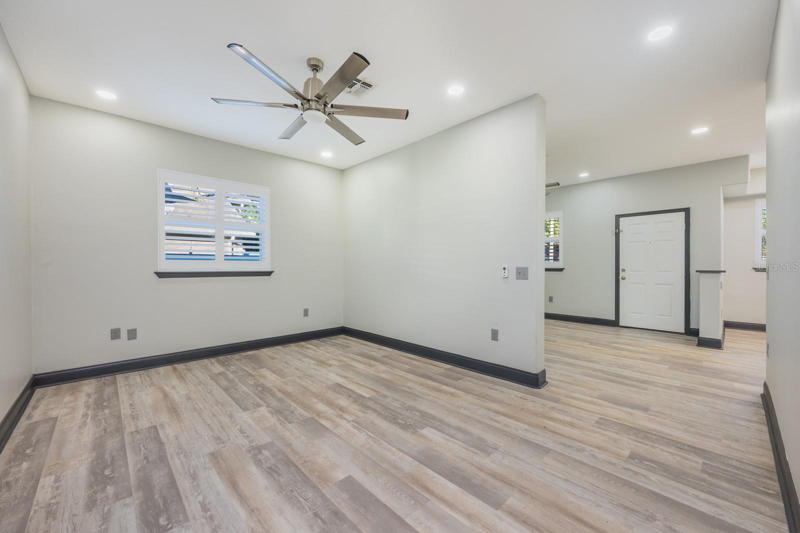 Image 11 of 38 For 2836 Ballard Avenue