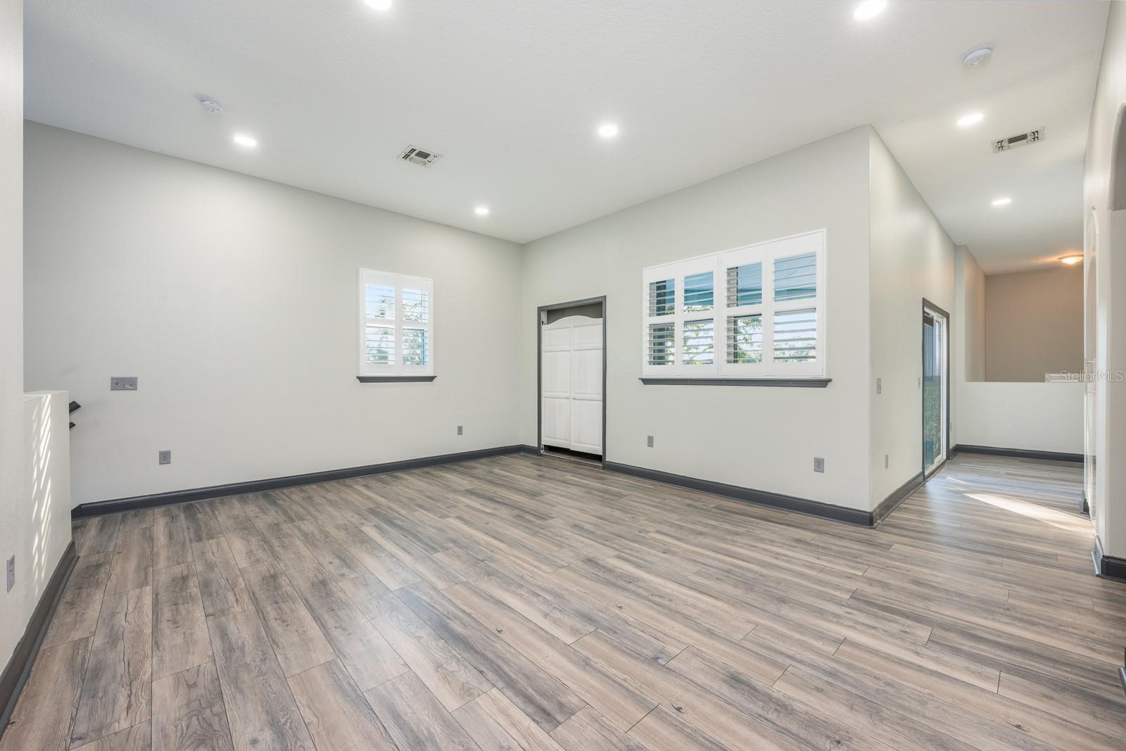 Image 15 of 38 For 2836 Ballard Avenue