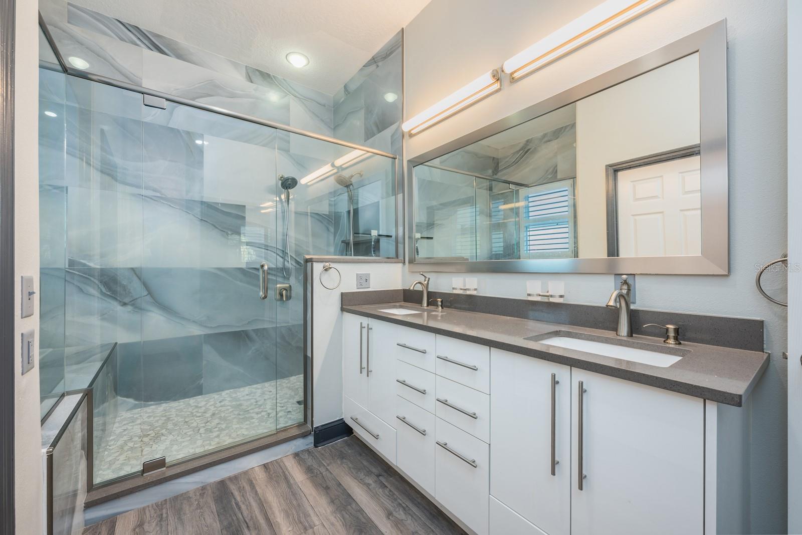 Image 18 of 38 For 2836 Ballard Avenue