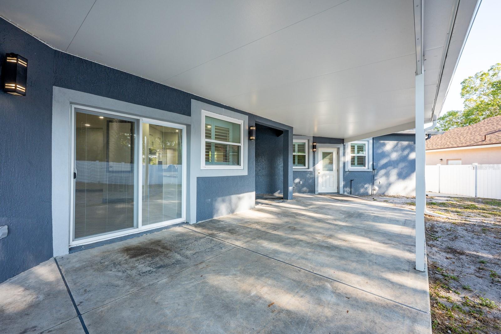 Image 28 of 38 For 2836 Ballard Avenue