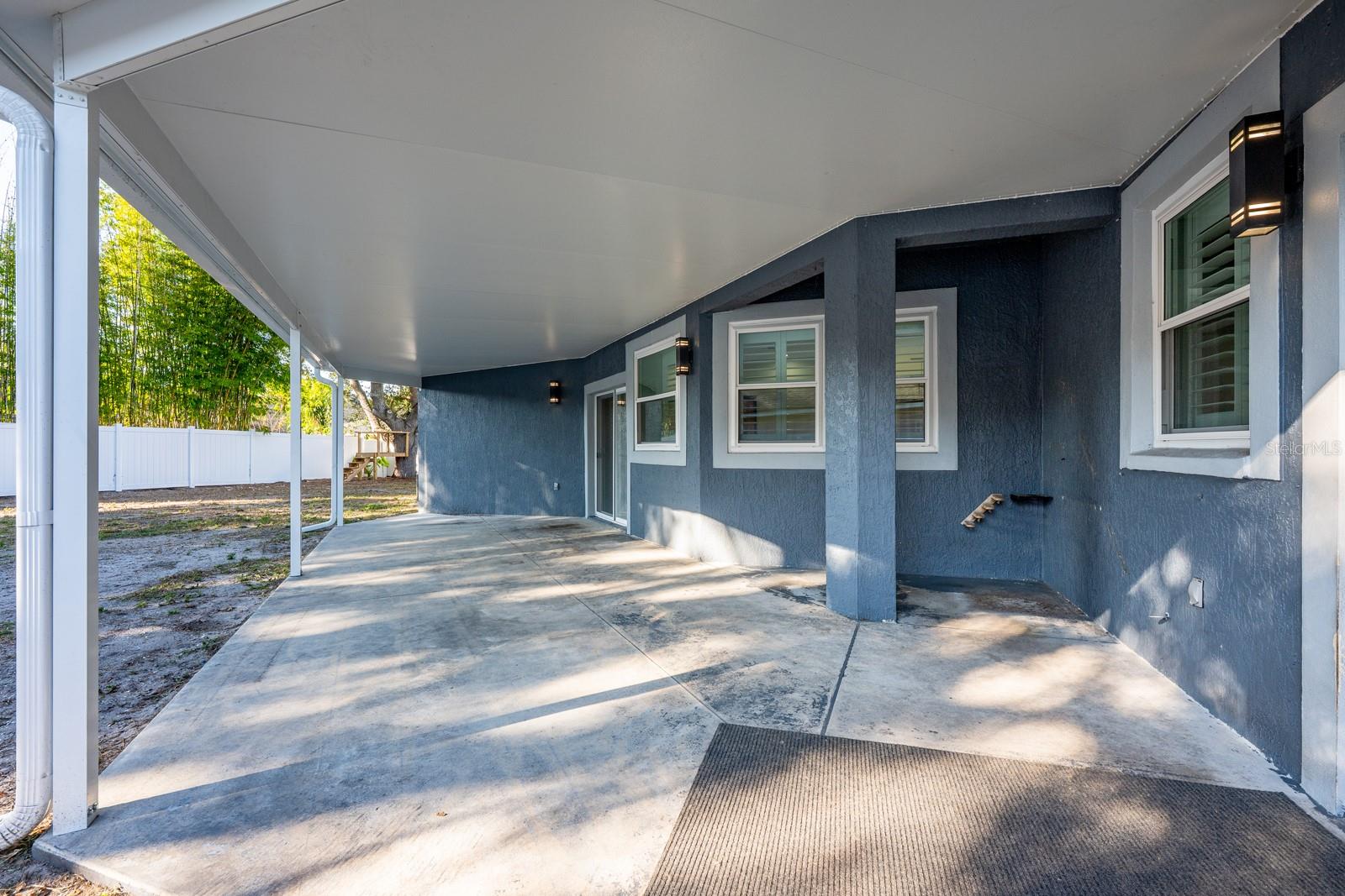 Image 29 of 38 For 2836 Ballard Avenue