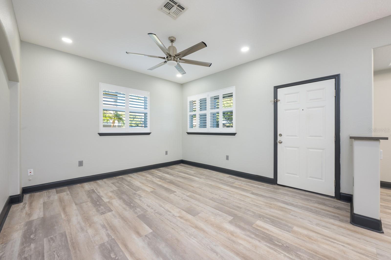 Image 33 of 38 For 2836 Ballard Avenue