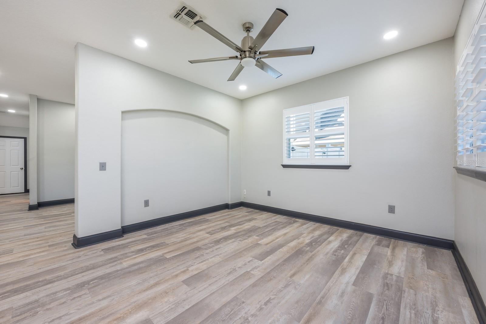 Image 7 of 38 For 2836 Ballard Avenue