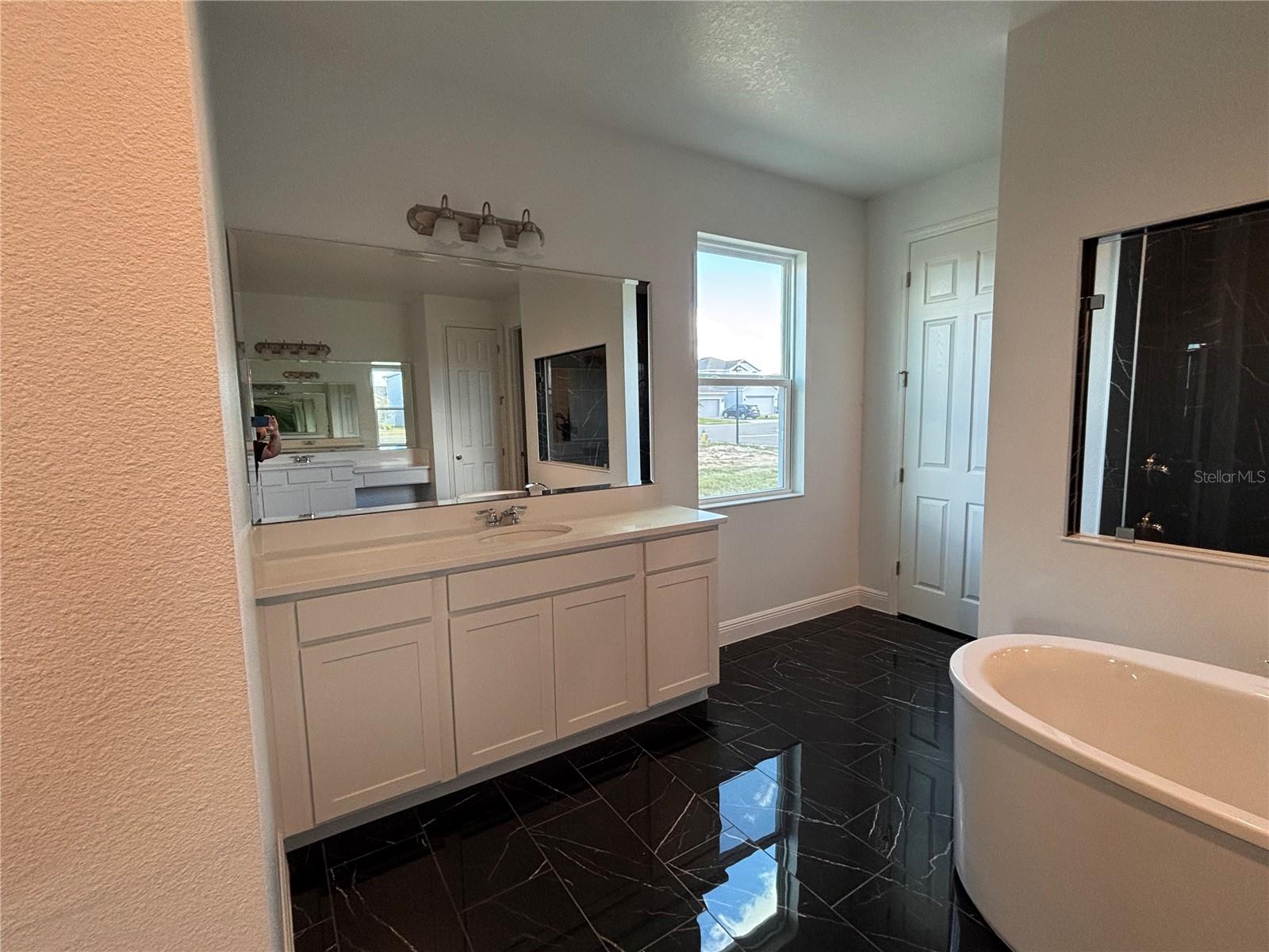 Image 12 of 32 For 7024 Rolling Gardens Loop