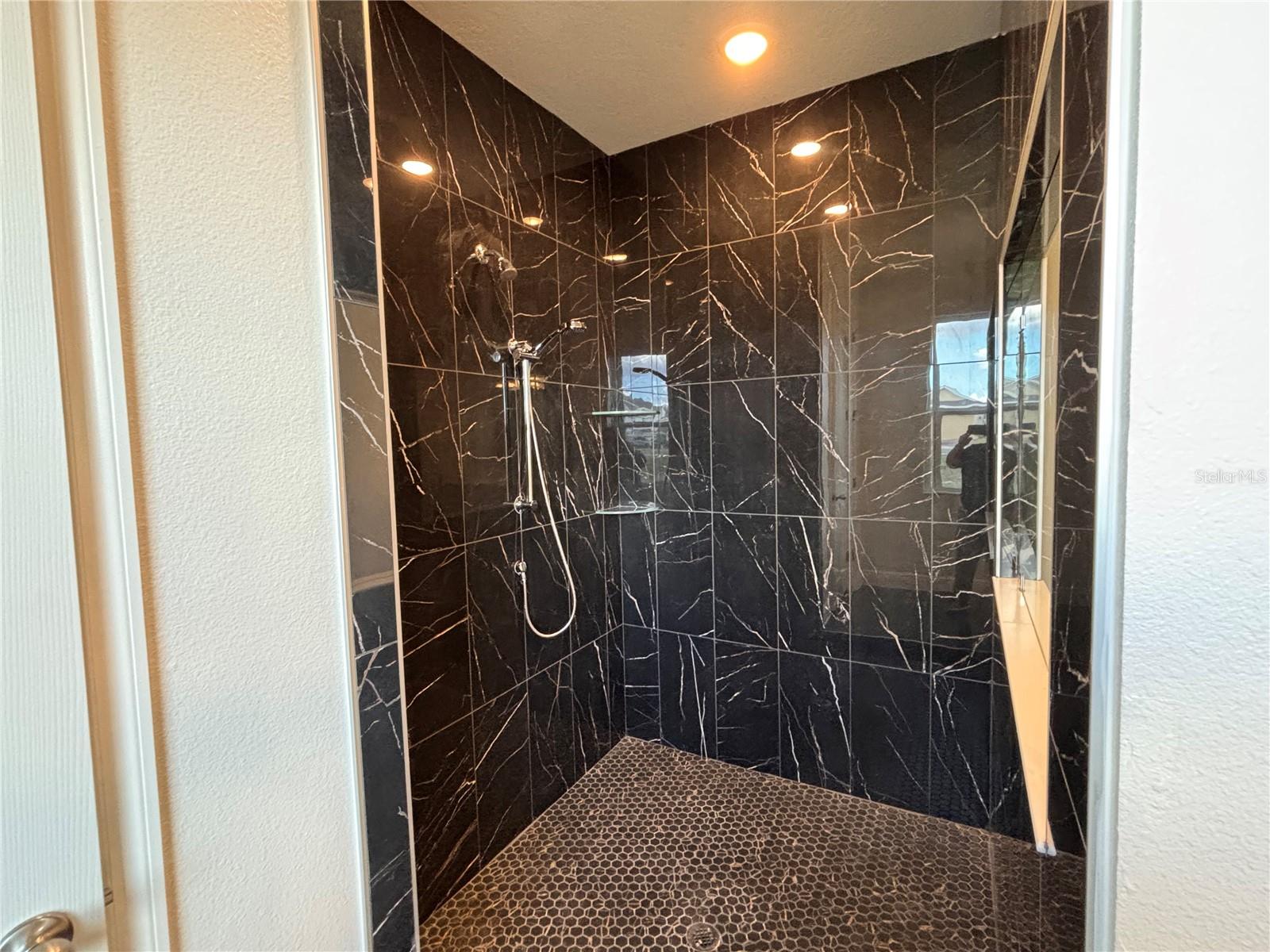 Image 16 of 32 For 7024 Rolling Gardens Loop