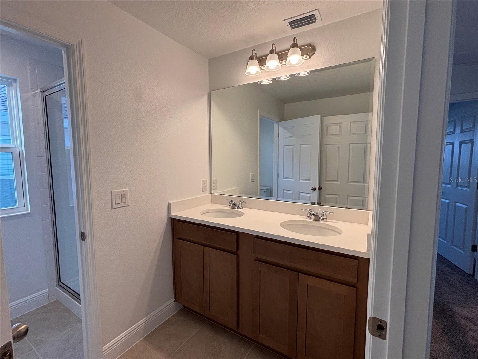 Image 18 of 32 For 7024 Rolling Gardens Loop