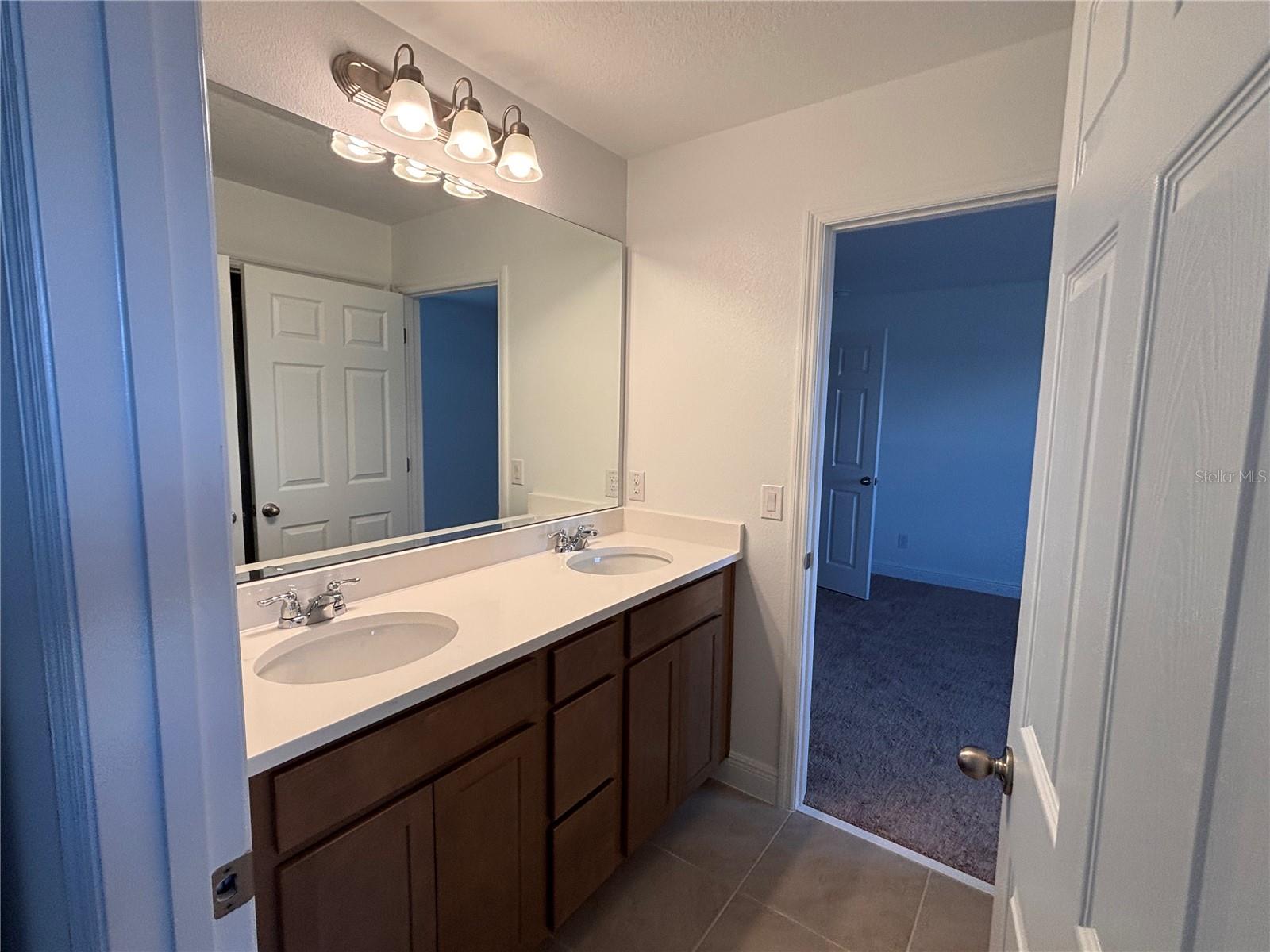 Image 19 of 32 For 7024 Rolling Gardens Loop