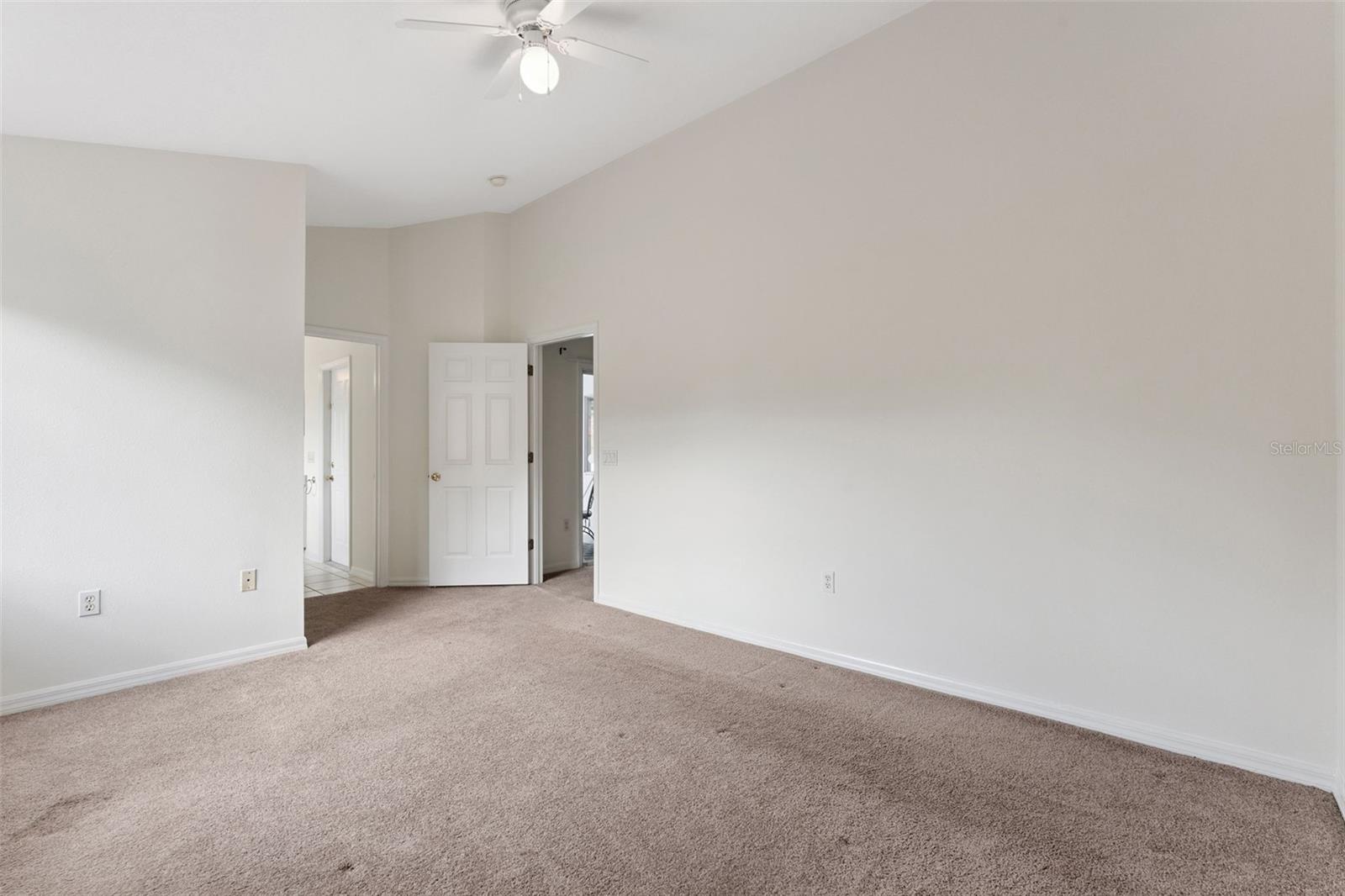 Image 18 of 45 For 431 Hillcrest Drive