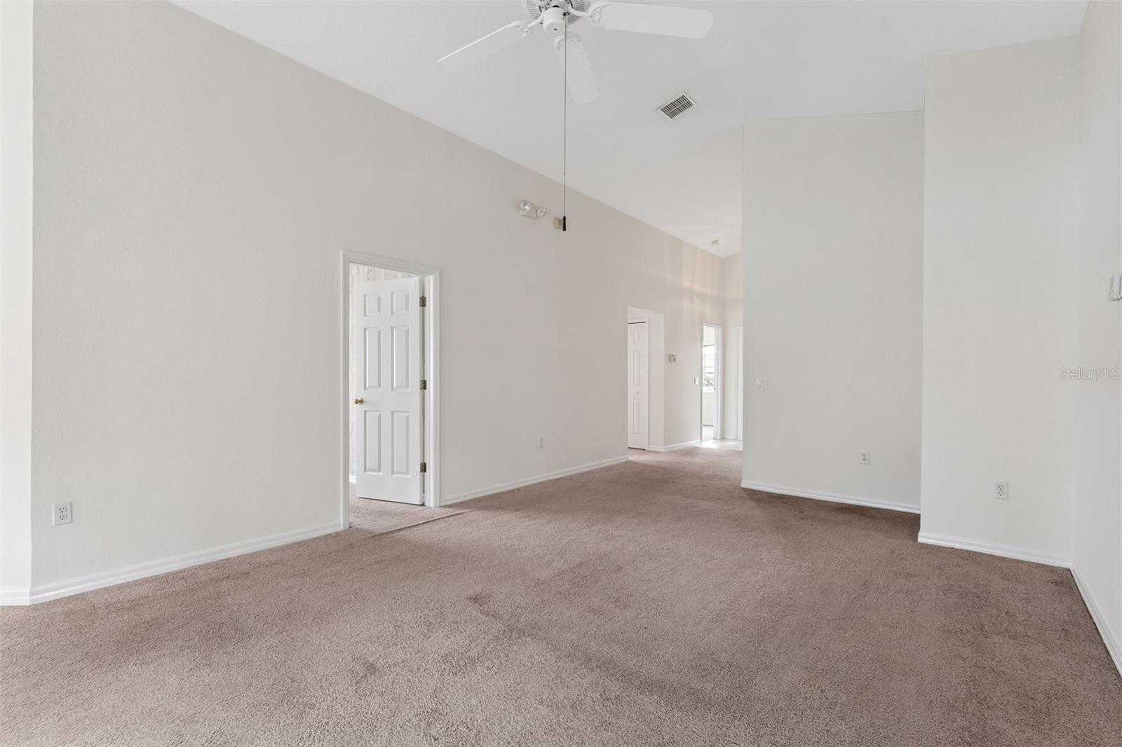 Image 4 of 45 For 431 Hillcrest Drive