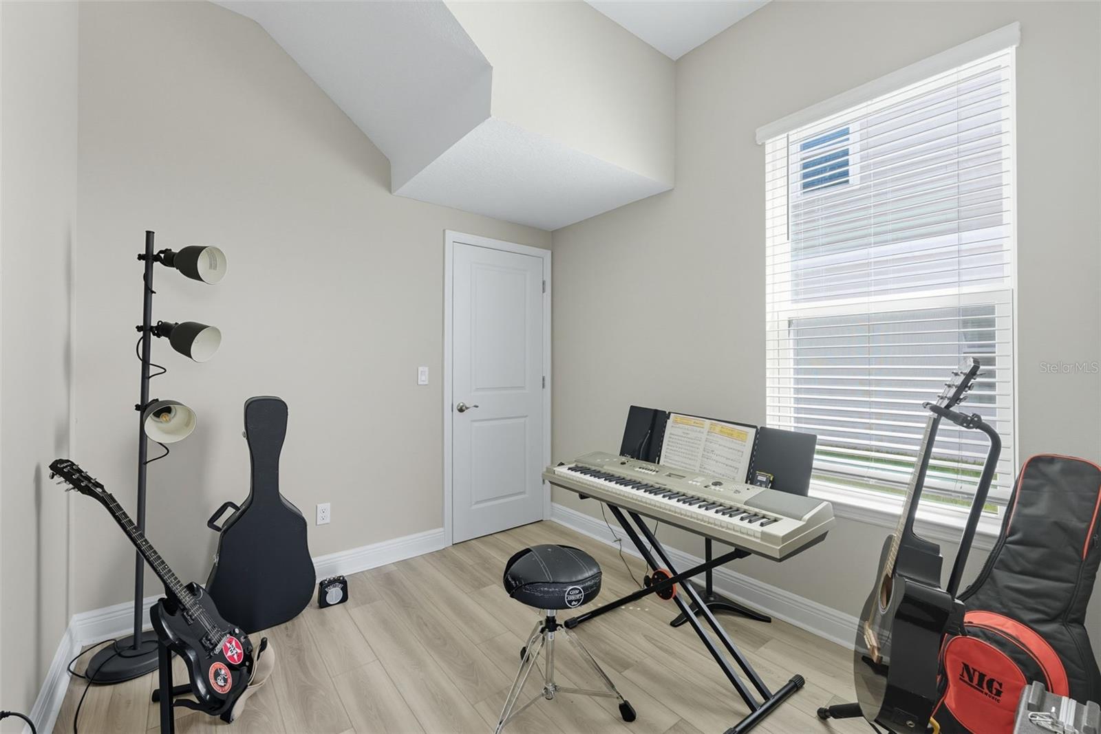 Image 24 of 57 For 5211 Citrus Leaf Boulevard