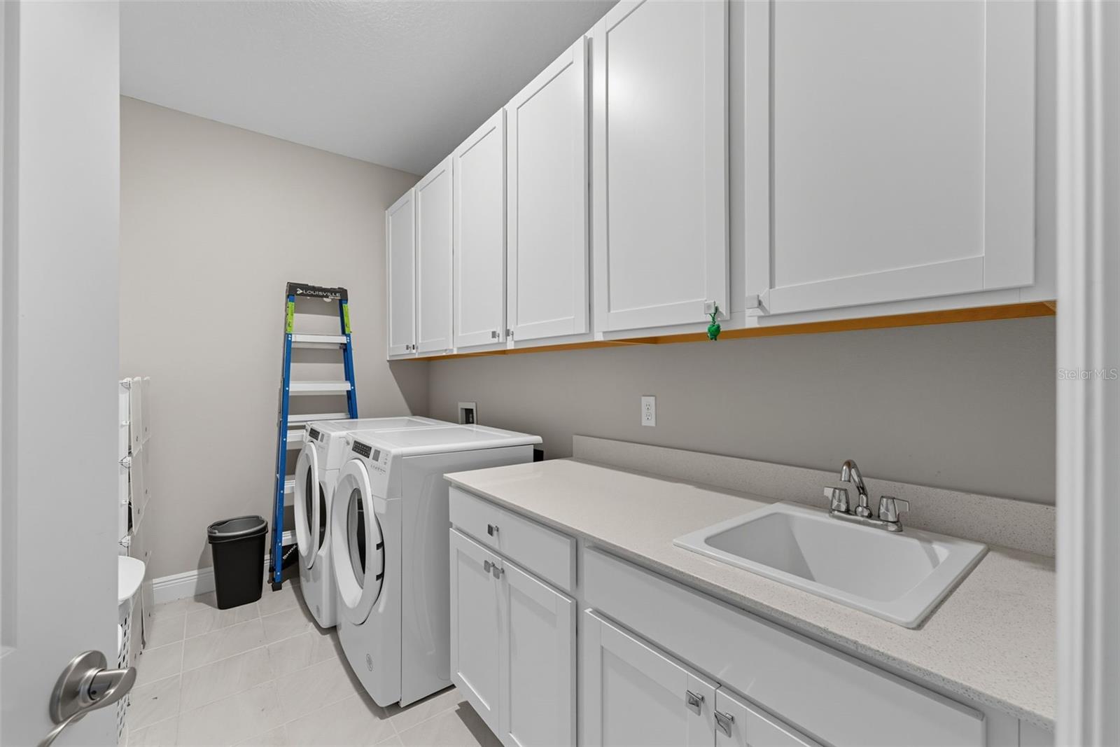 Image 38 of 57 For 5211 Citrus Leaf Boulevard