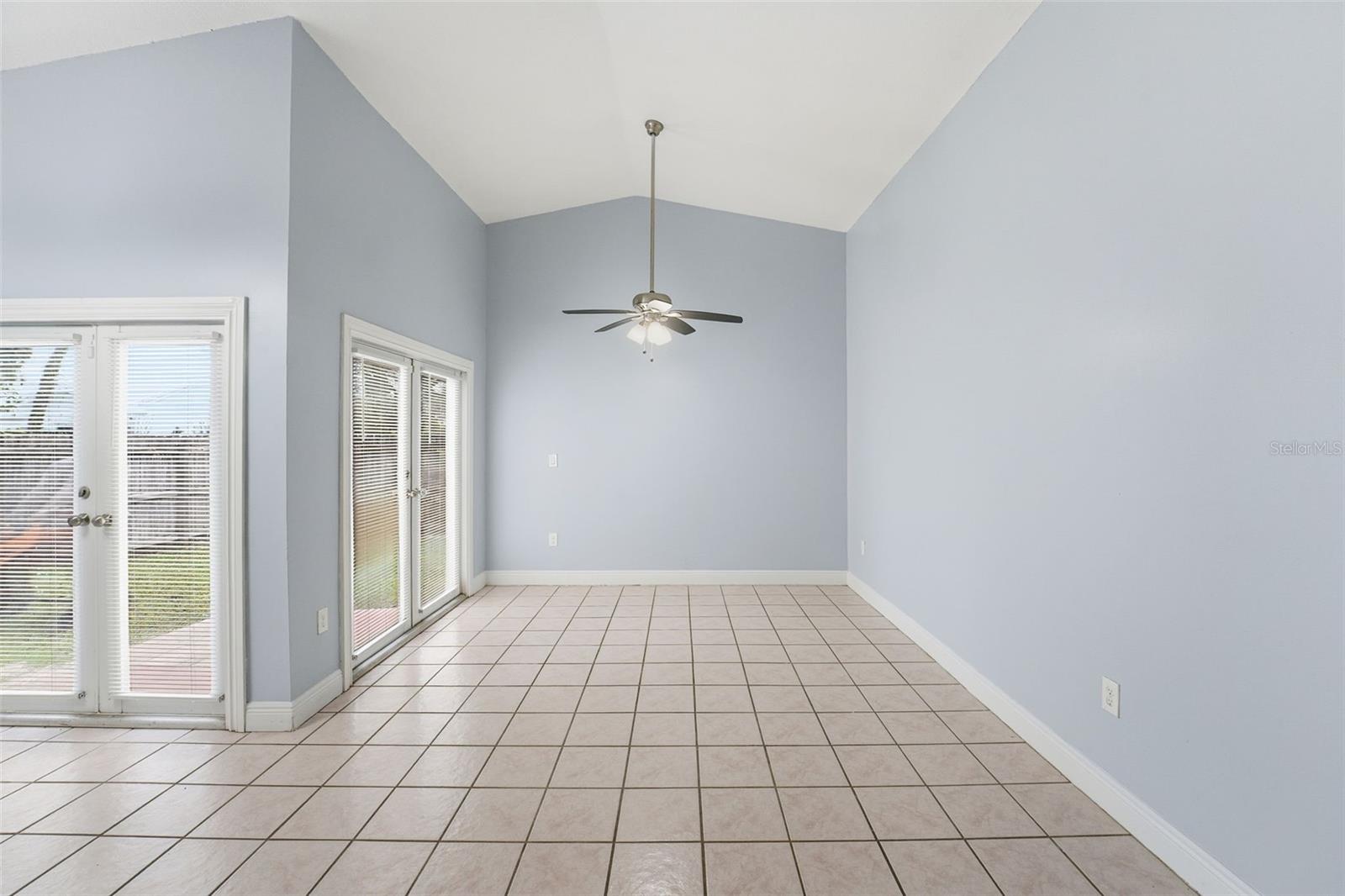 Image 5 of 36 For 11242 Sw 64th