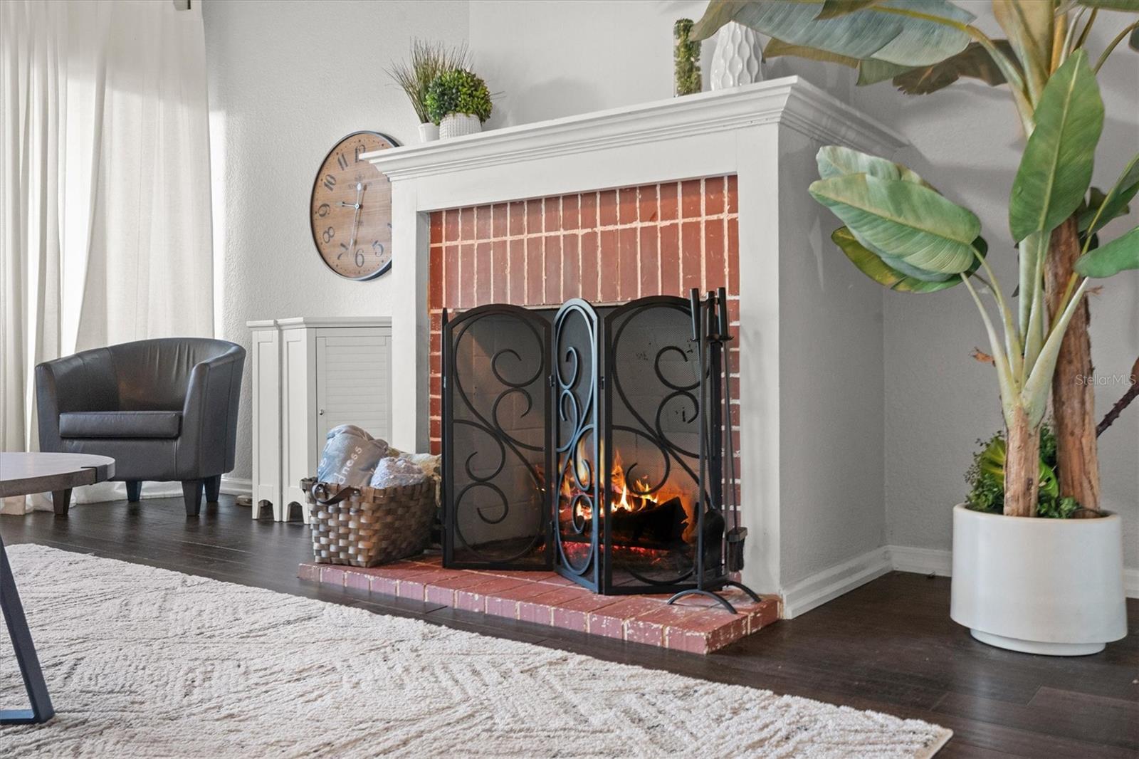 Image 12 of 39 For 784 Michigan Street 27