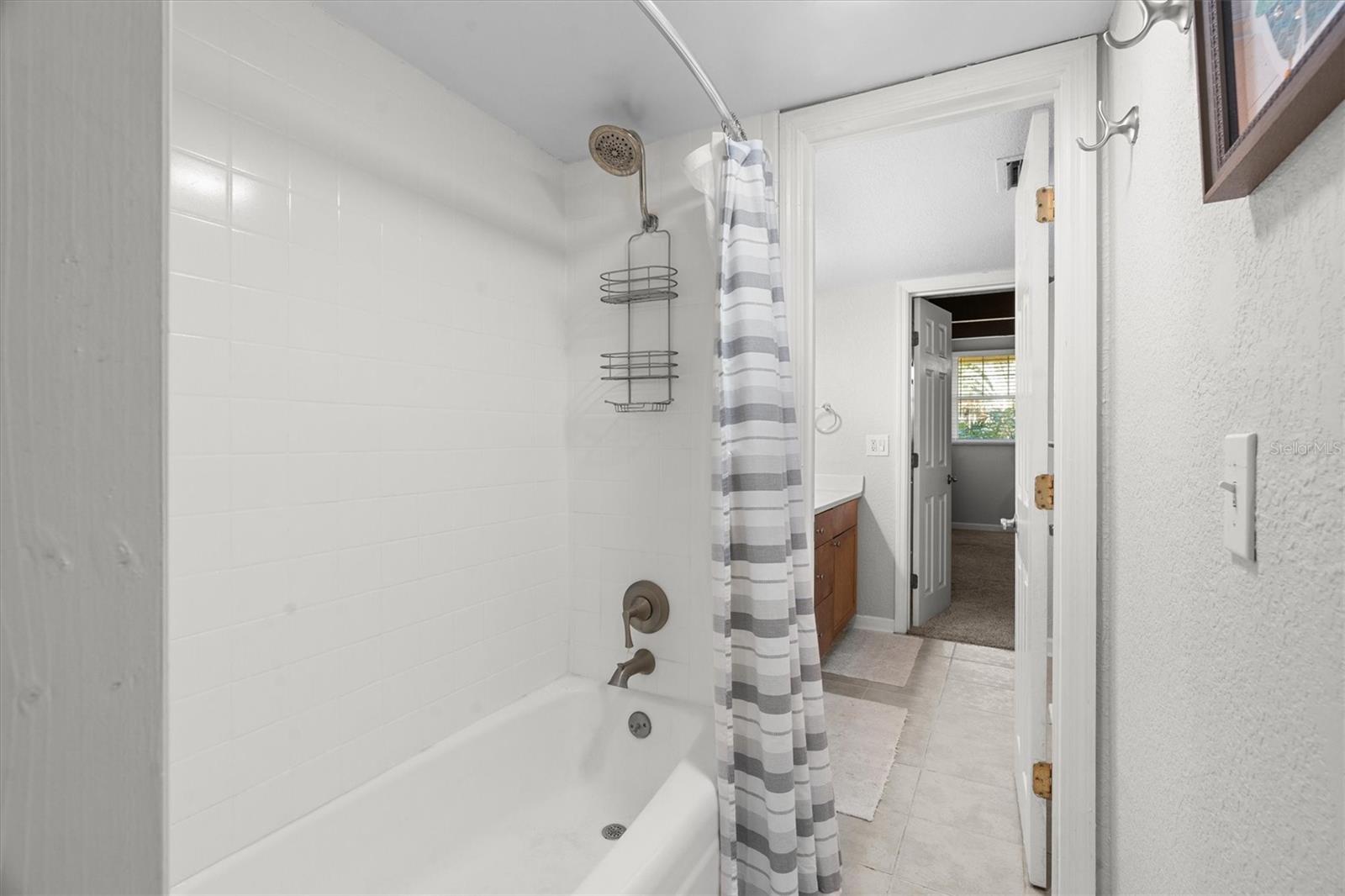 Image 15 of 39 For 784 Michigan Street 27