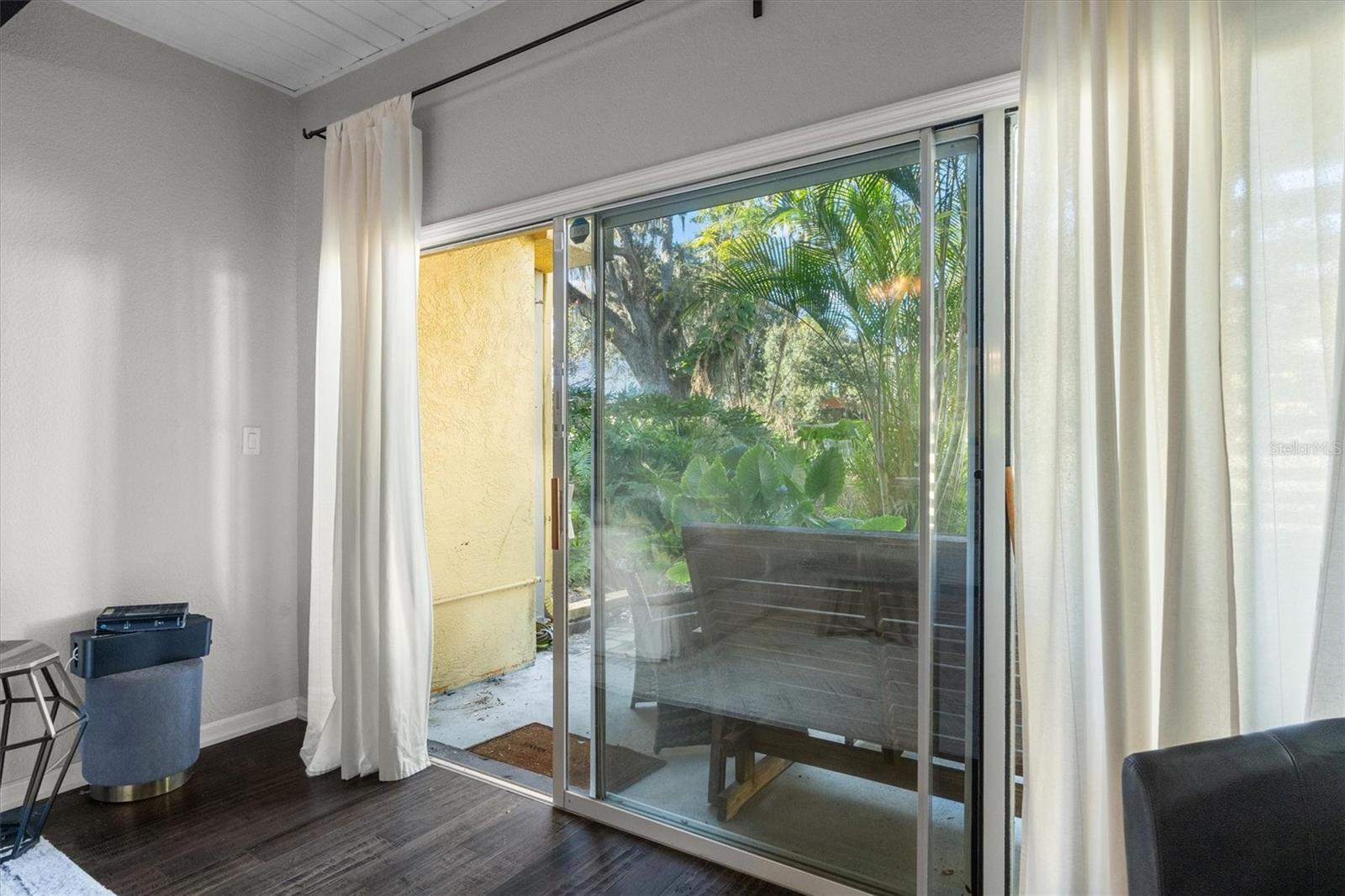 Image 20 of 39 For 784 Michigan Street 27