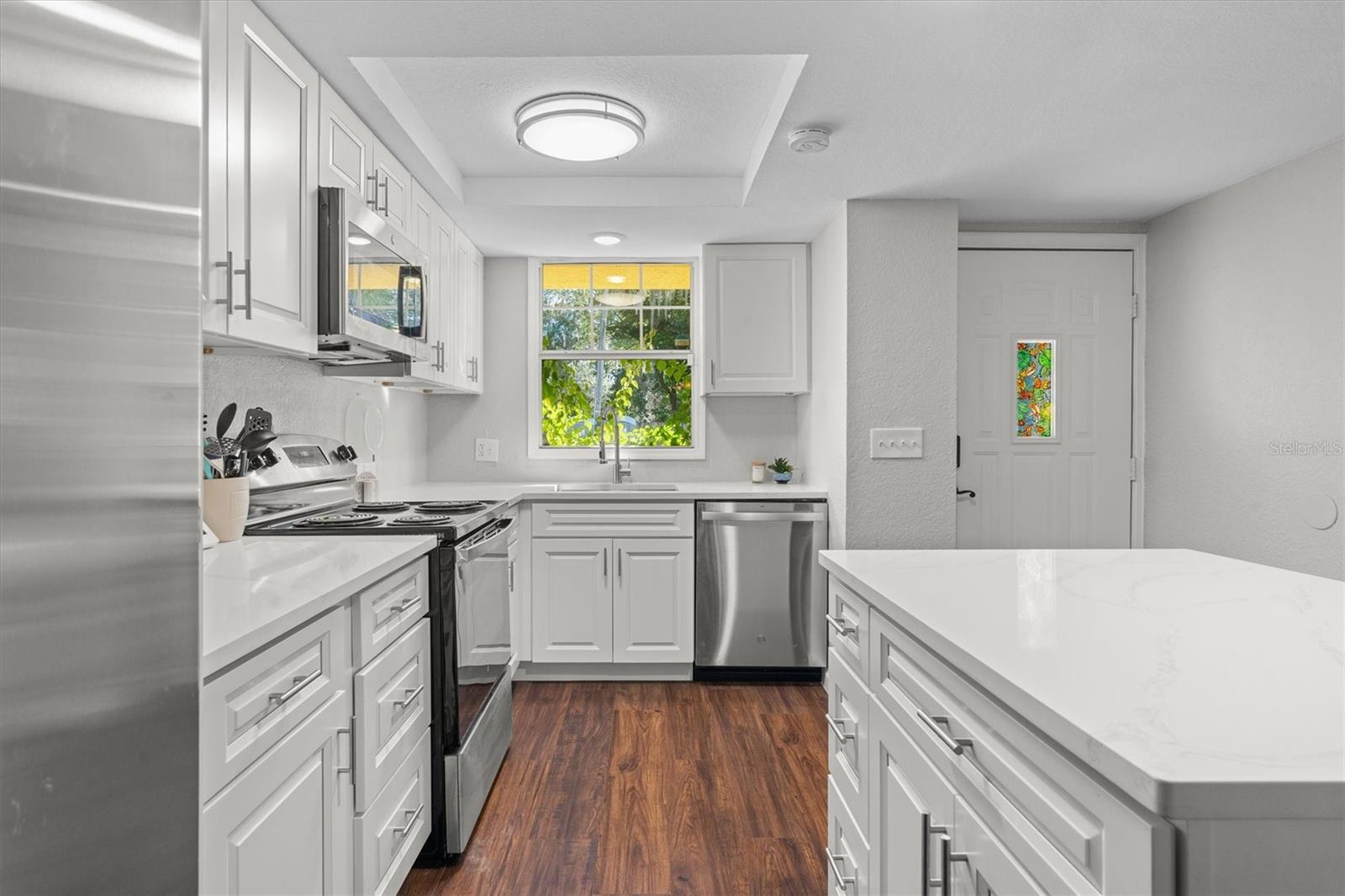 Image 6 of 39 For 784 Michigan Street 27