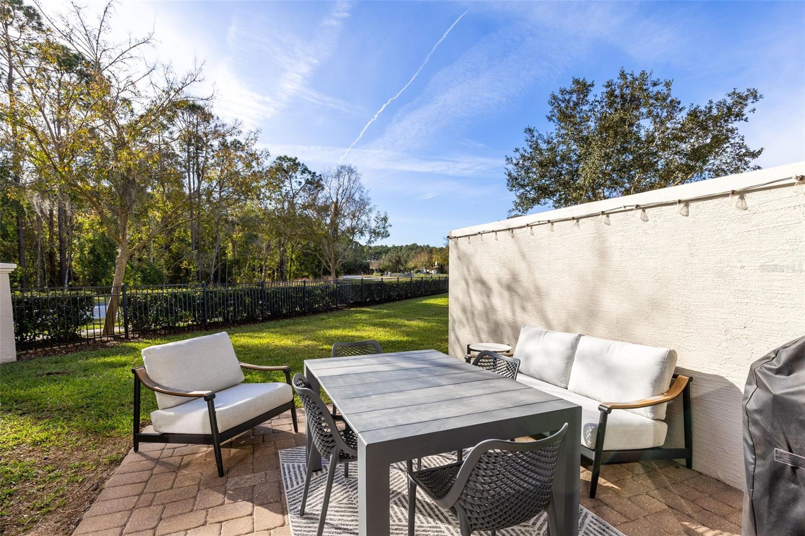 Image 11 of 40 For 8102 Roseville Road