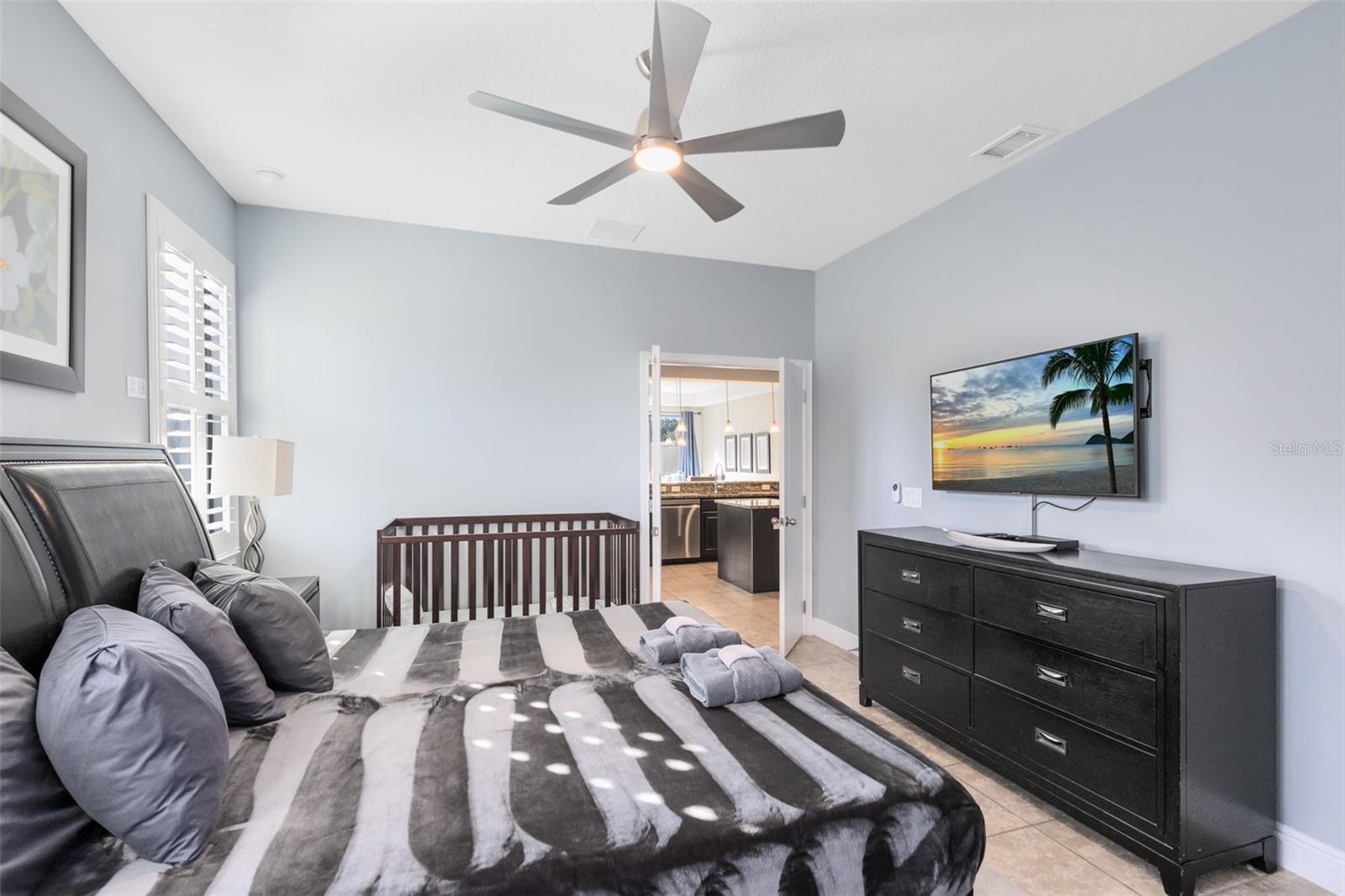 Image 14 of 40 For 8102 Roseville Road