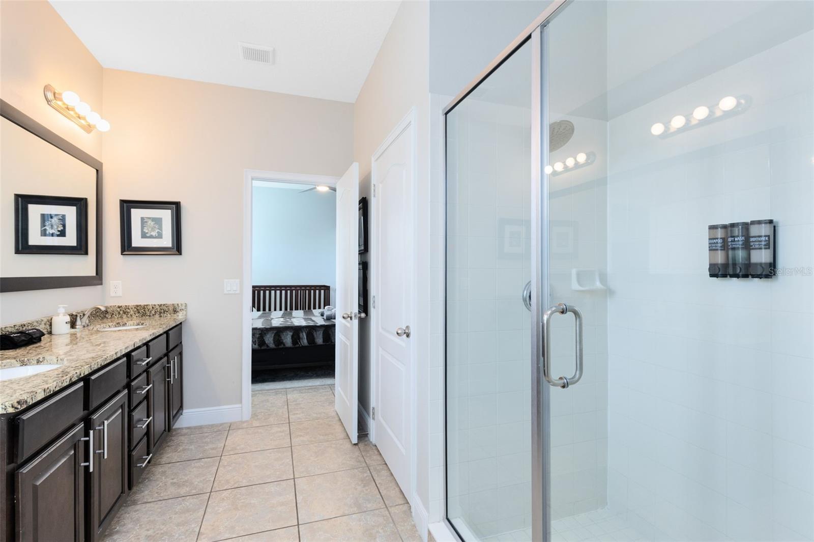 Image 18 of 40 For 8102 Roseville Road