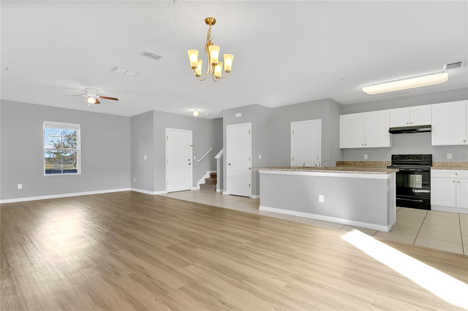 Image 5 of 35 For 1621 Reflection Cove