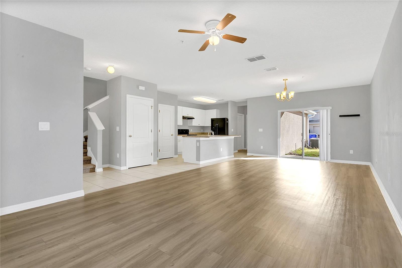 Image 6 of 35 For 1621 Reflection Cove