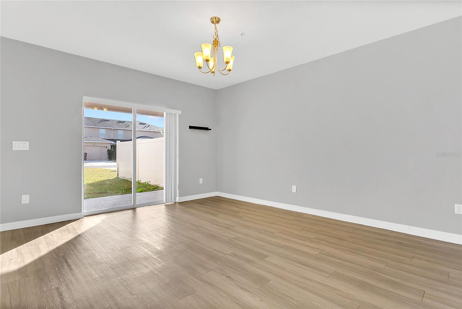 Image 9 of 35 For 1621 Reflection Cove