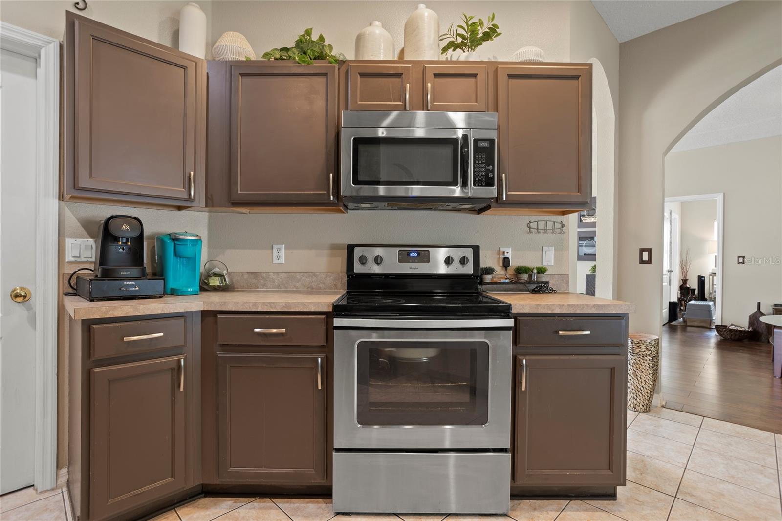 Image 9 of 33 For 548 Carey Way