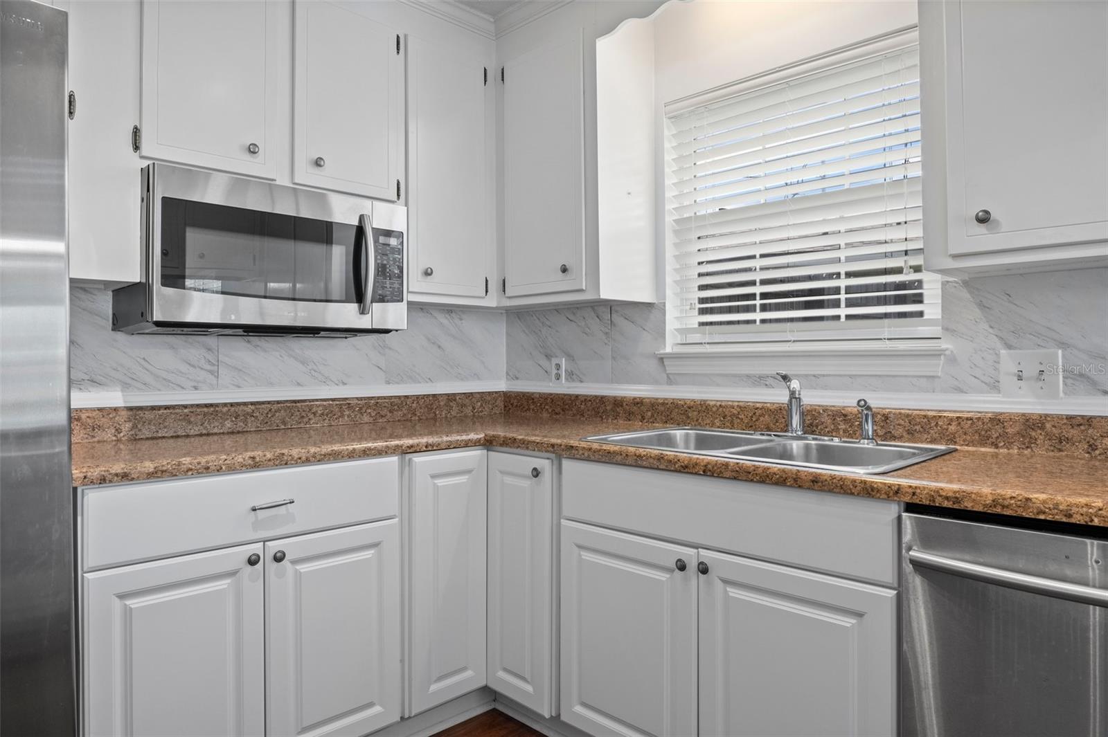 Image 4 of 23 For 2807 Gordon Street