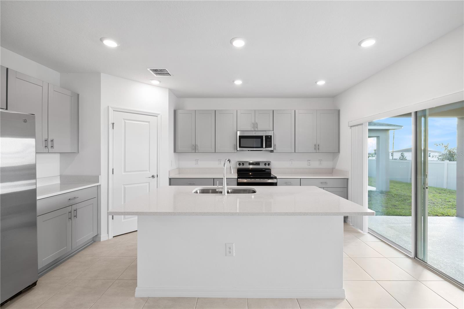 Image 21 of 50 For 4724 Babys Breath Place