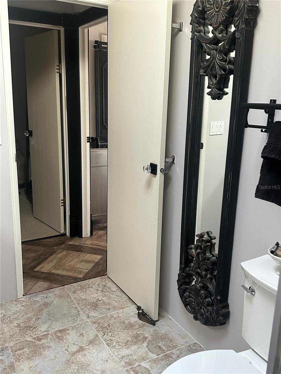 Image 20 of 27 For 747 Navigators Way