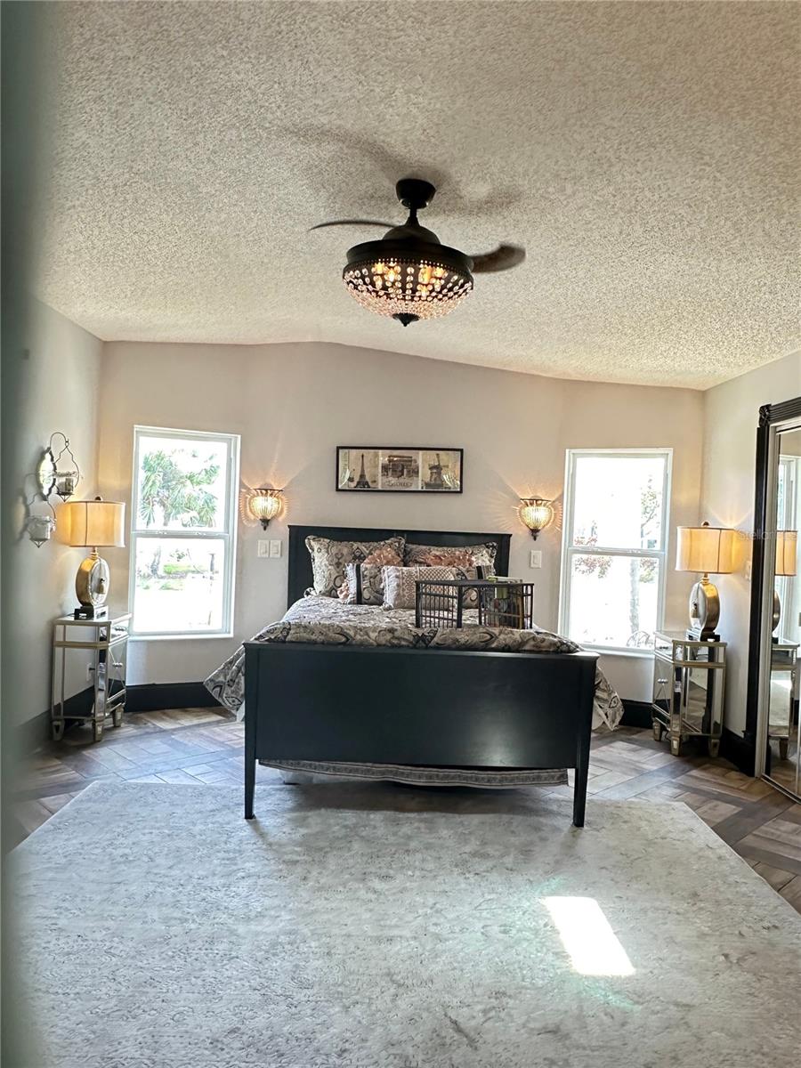 Image 23 of 27 For 747 Navigators Way