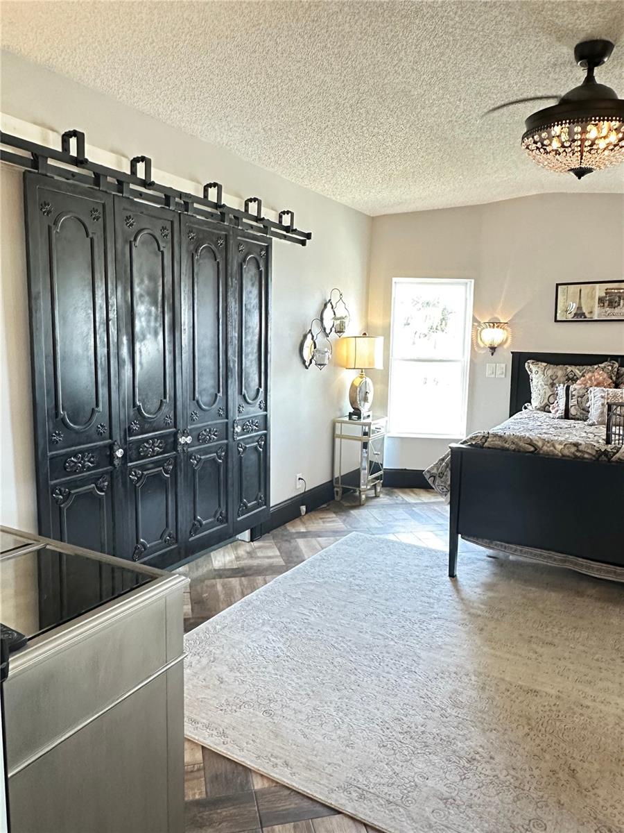 Image 24 of 27 For 747 Navigators Way