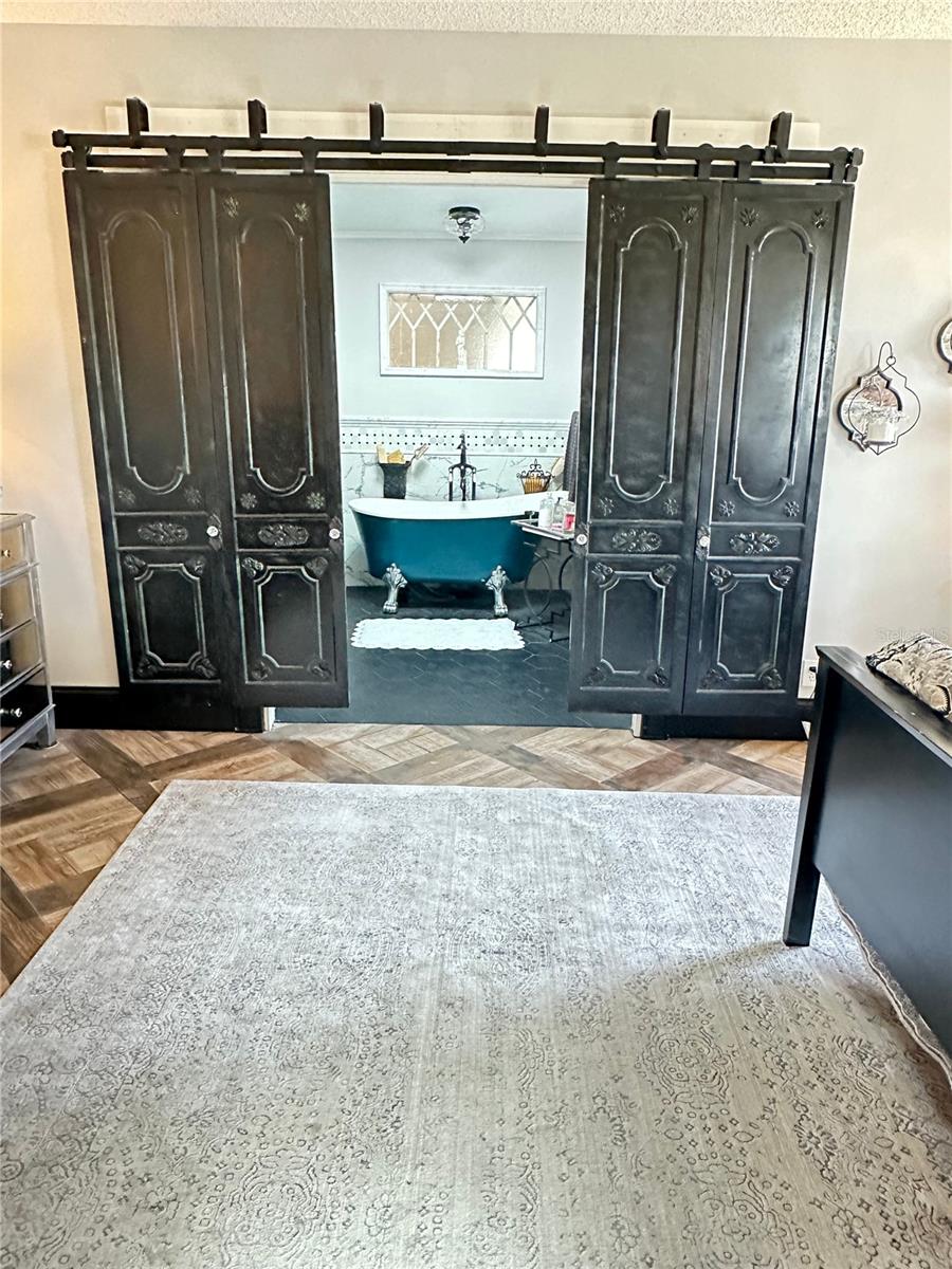 Image 25 of 27 For 747 Navigators Way