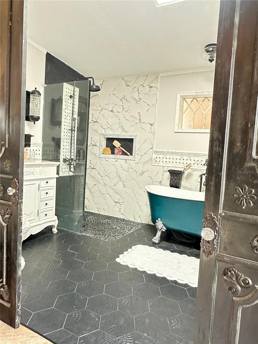 Image 27 of 27 For 747 Navigators Way