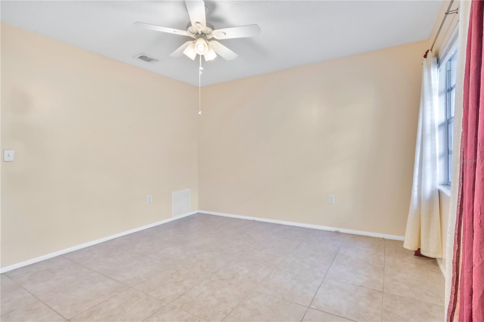 Image 11 of 26 For 1952 Spring Street