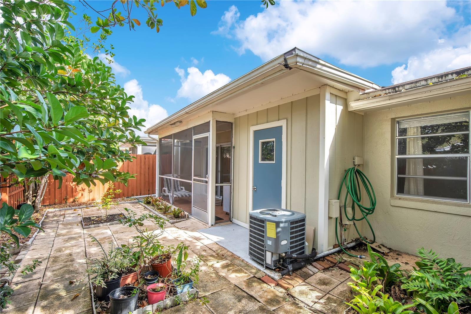 Image 18 of 26 For 1952 Spring Street