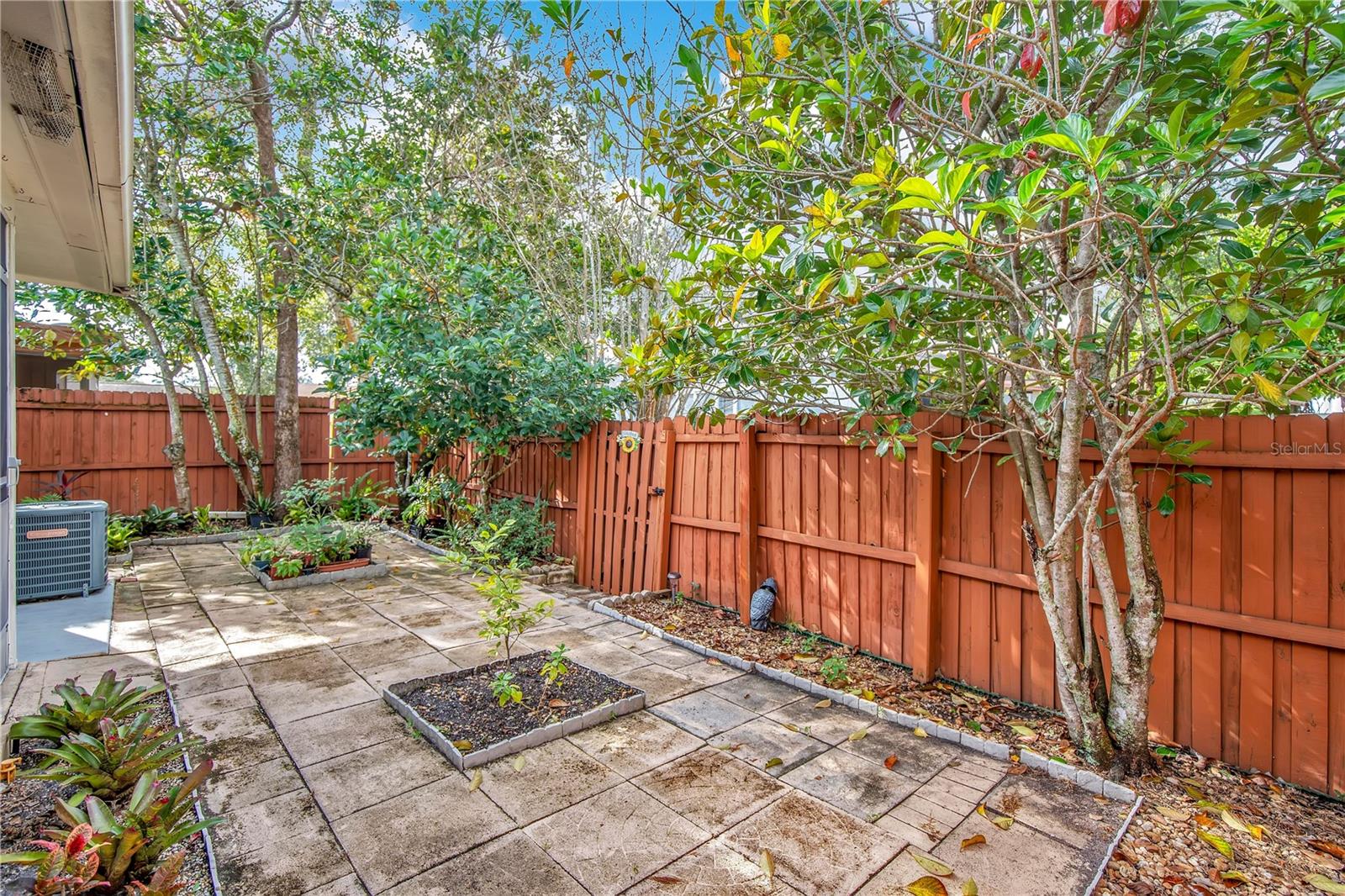 Image 19 of 26 For 1952 Spring Street