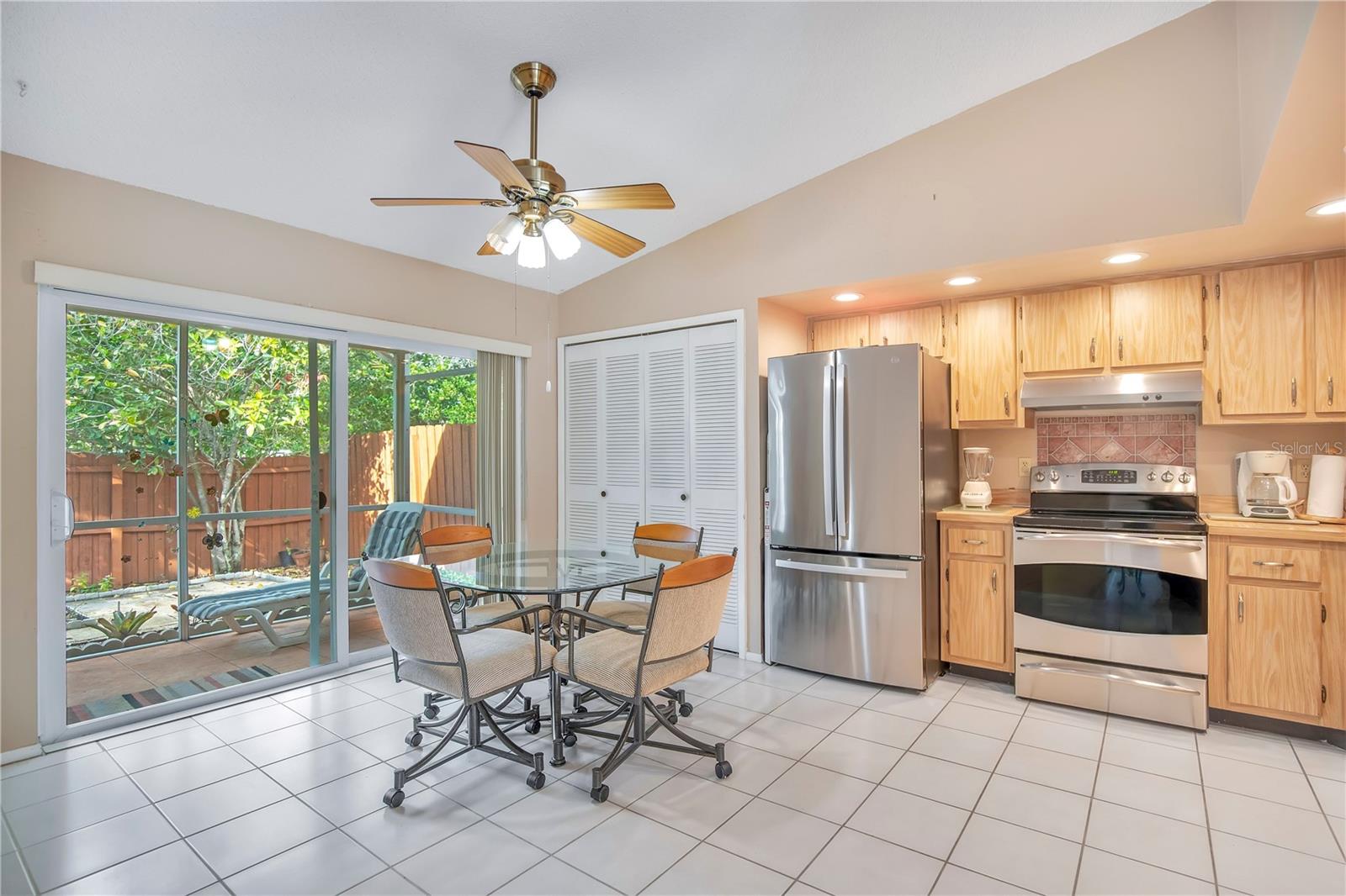 Image 8 of 26 For 1952 Spring Street