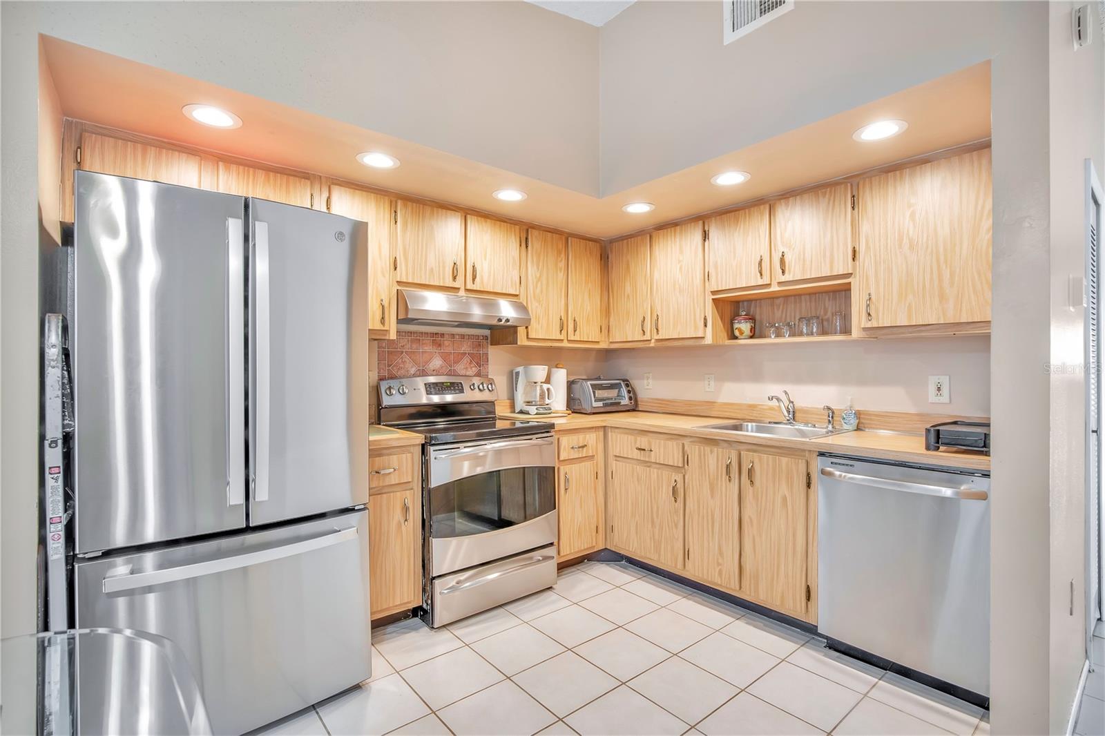 Image 9 of 26 For 1952 Spring Street