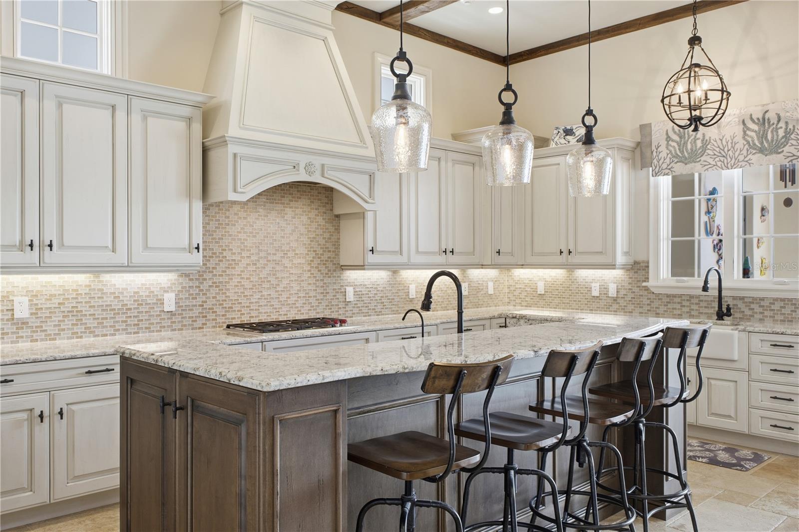 Image 19 of 68 For 10164 Carthay Drive