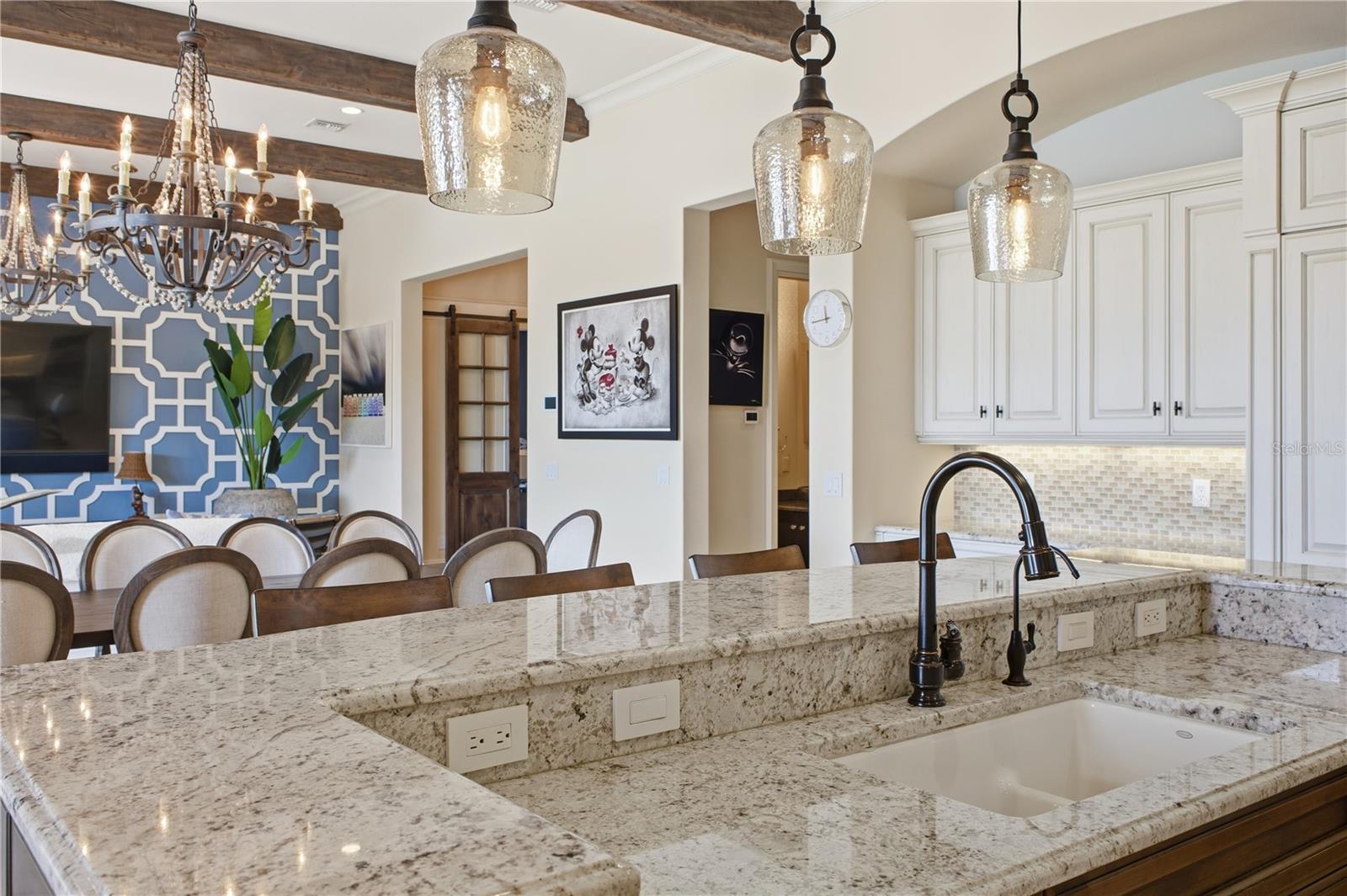 Image 21 of 68 For 10164 Carthay Drive