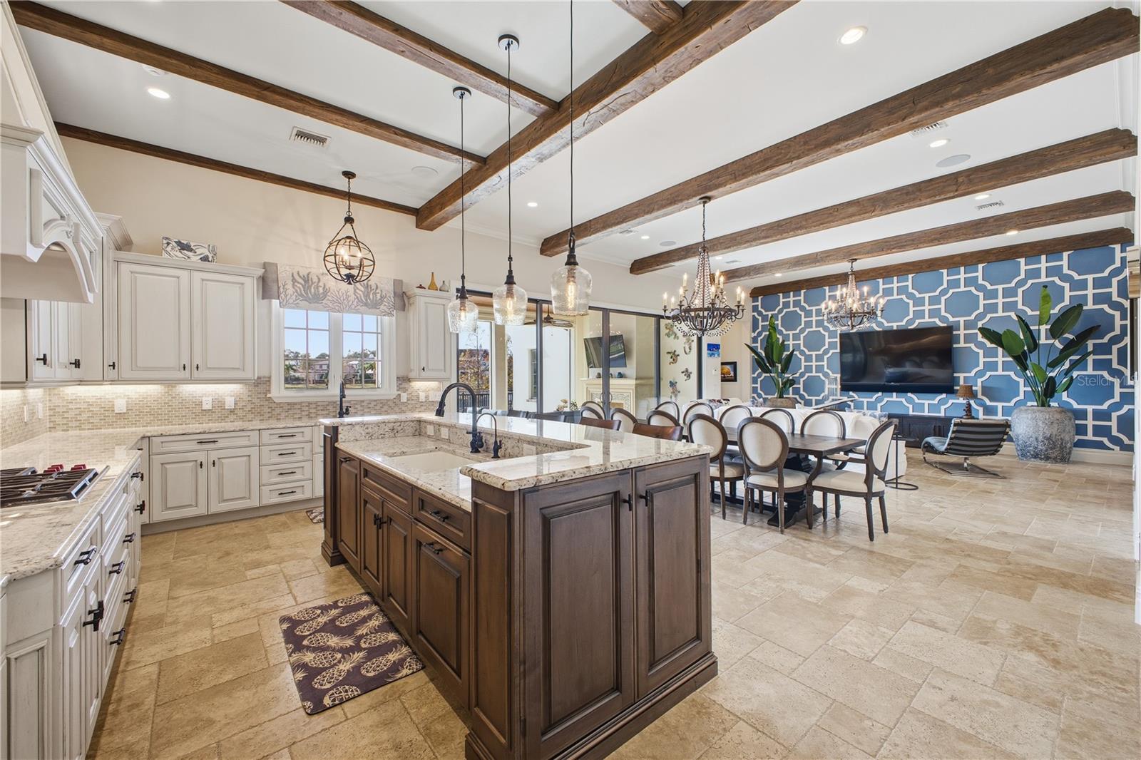 Image 22 of 68 For 10164 Carthay Drive