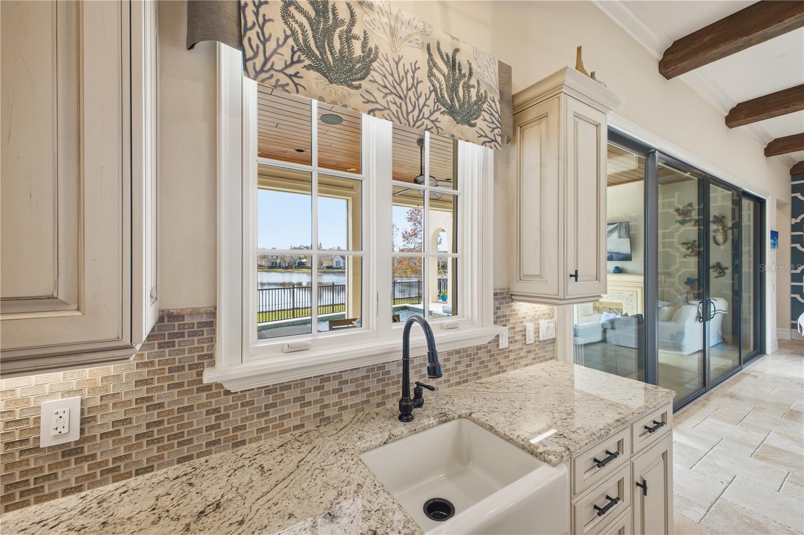 Image 24 of 68 For 10164 Carthay Drive