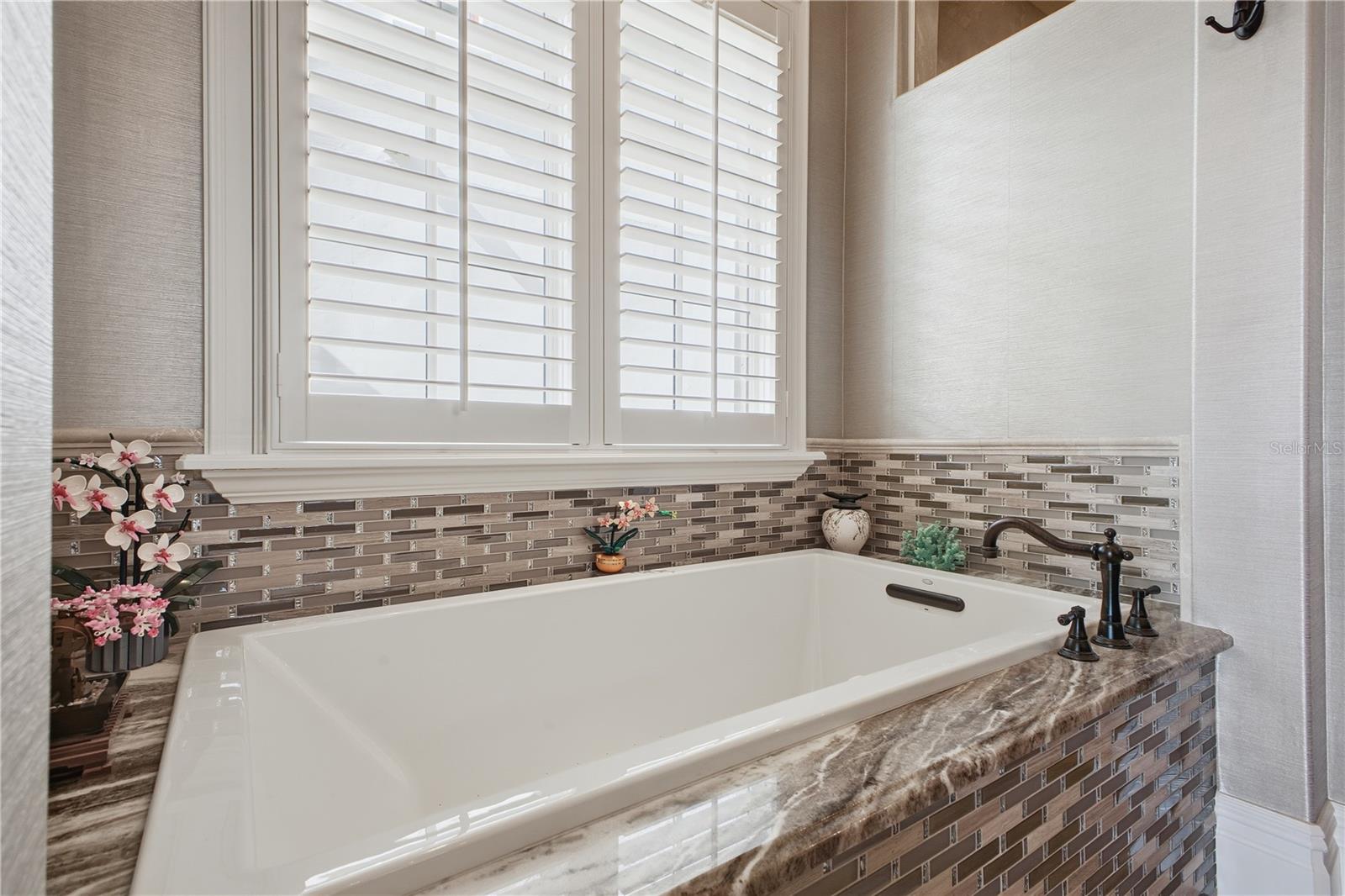 Image 31 of 68 For 10164 Carthay Drive