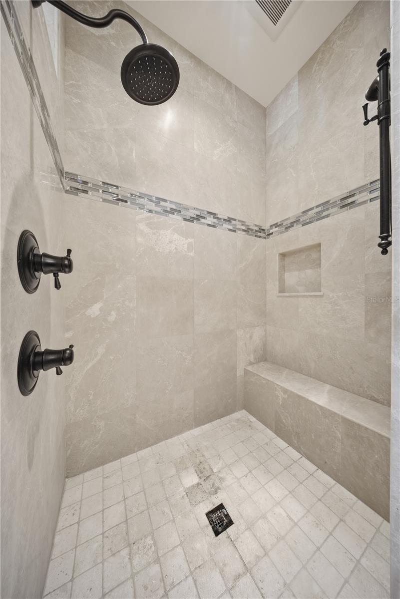 Image 32 of 68 For 10164 Carthay Drive