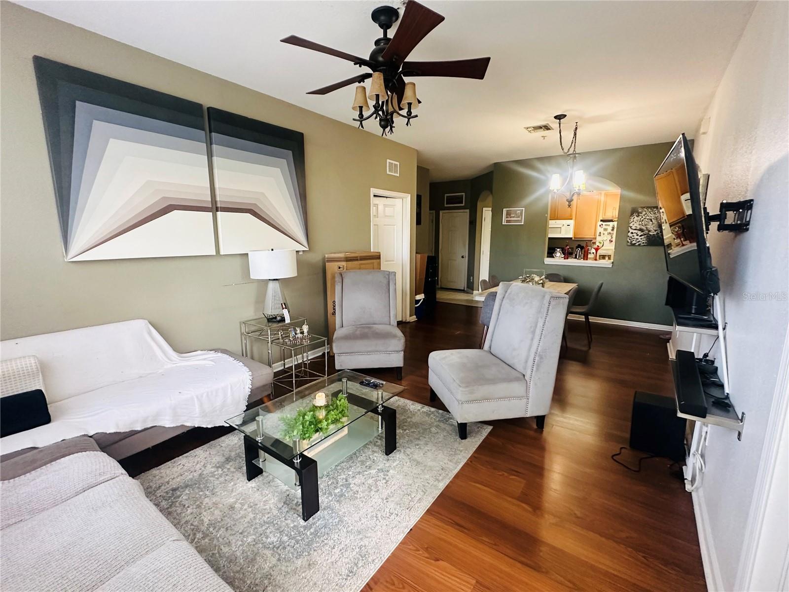 Image 3 of 8 For 6084 Stevenson Drive 304