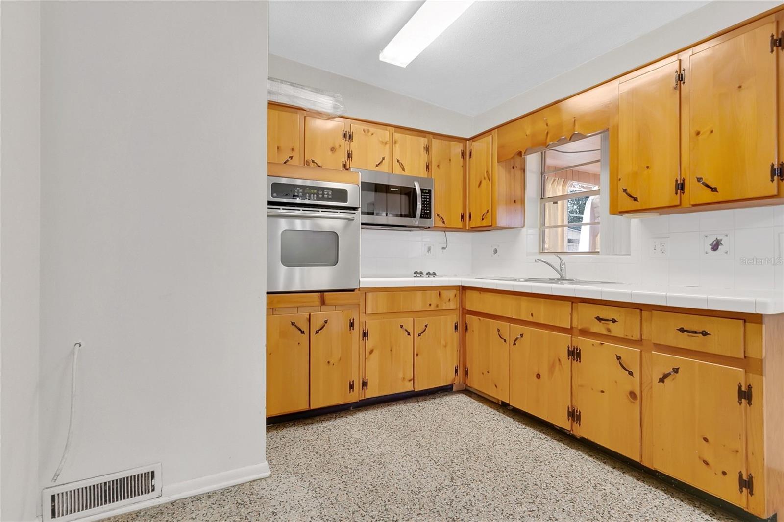 Image 10 of 33 For 306 Nanette Drive