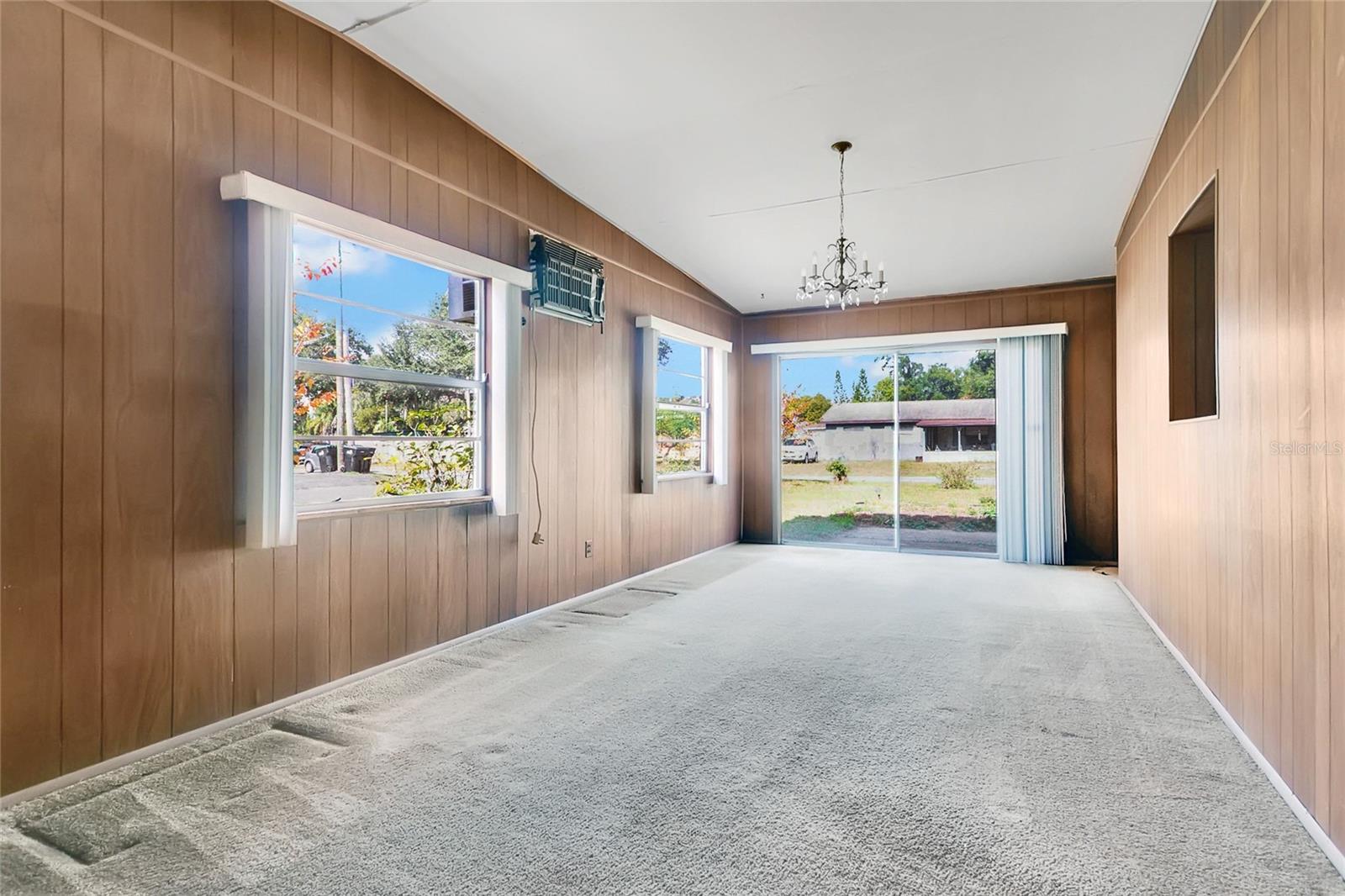 Image 13 of 33 For 306 Nanette Drive